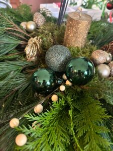 Lansingerland – Denktank Hersenletsel: Kerststukje maken
